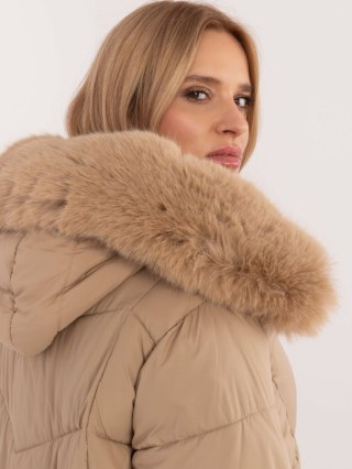 Camelowa zimowa kurtka damska z pikowaniem MBM-KR-2505.14