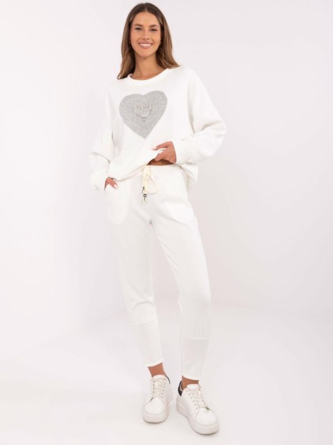 Ecru spodnie dresowe masełko – joggersy z długimi ściągaczami