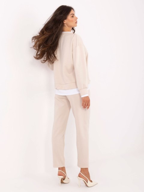 Jasny beżowy komplet damski masełko