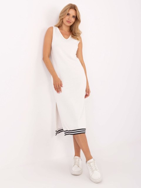 Biały komplet masełko – zestaw z sukienką i rozpinaną bluzą z kapturem