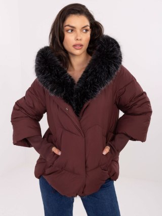 Puchowa kurtka damska z kapturem bordowa MBM-KR-2755.76