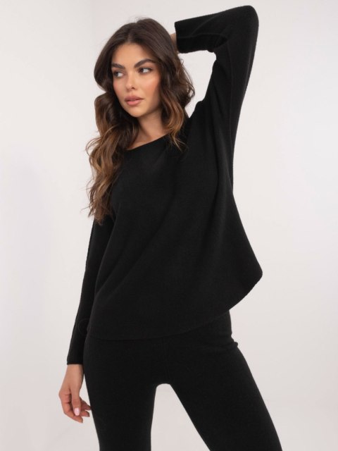 Czarny dwuczęściowy komplet z dzianiny