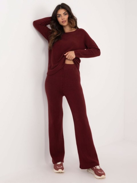 Bordowy dwuczęściowy komplet z dzianiny