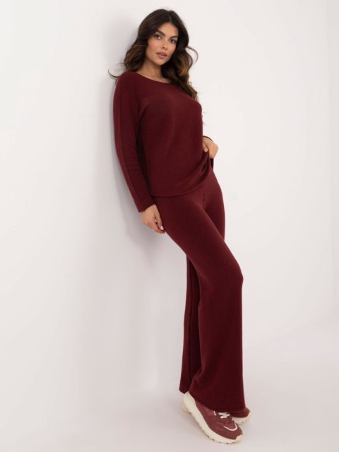 Bordowy dwuczęściowy komplet z dzianiny