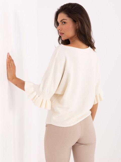 Sweter damski z okrągłym dekoltem w kolorze ecru