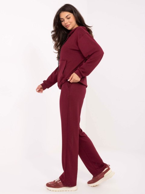 Bordowy komplet damski masełko – luksusowy dres z bluzą kangurką