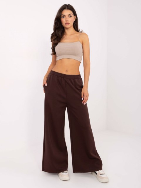 Brązowe spodnie dresowe masełko – szerokie nogawki typu wide leg