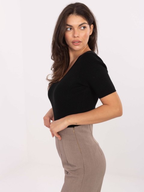 Czarny Prążkowany Sweter z Dekoltem V