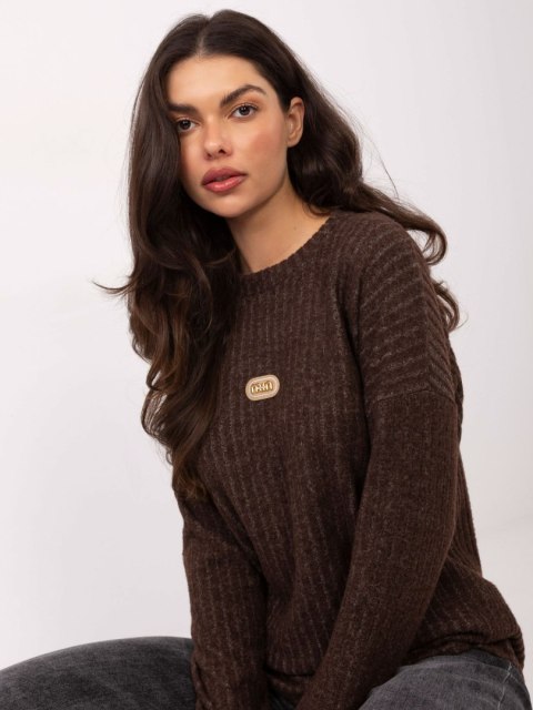 Brązowy Prążkowany Sweter z Okrągłym Dekoltem