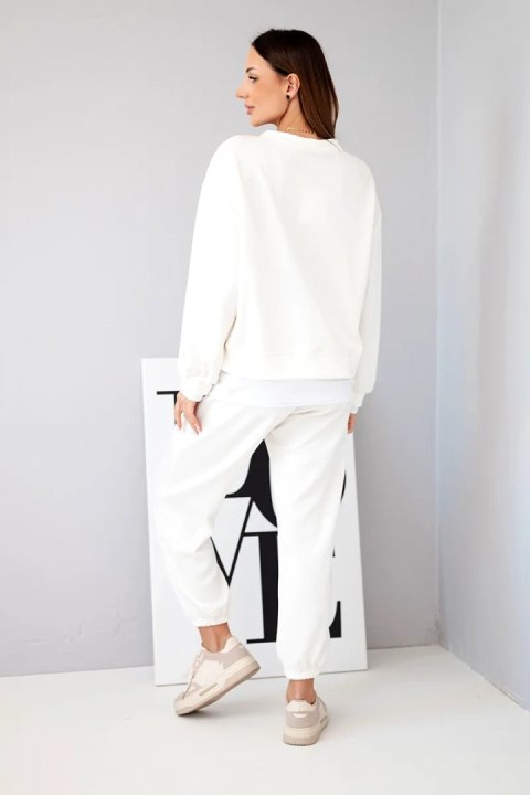 Komplet damski z masełkowy z luźną bluzą i spodniami dresowymi ecru