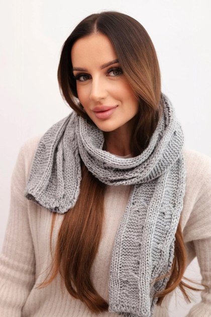 Szalik damski wełniany klasyczny z warkoczowym splotem KN22 szary