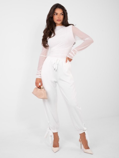 Spodnie dresowe masełko z wiązanymi nogawkami  ecru