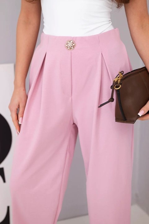 Spodnie damskie bawełniane z wysokim stanem i ozdobnym guzikiem ciemno różowe