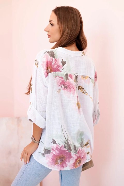 Biała bluzka damska z naturalnej bawełny w romantyczny kwiatowy wzór z ozdobnymi guzikami