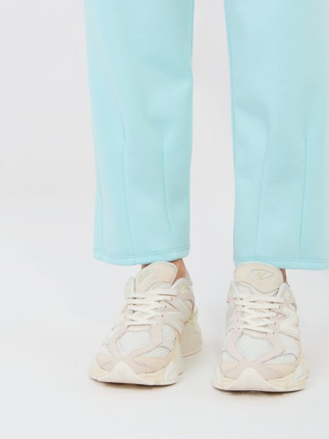 Damski dres masełko z ozdobnymi naszywkami miętowy