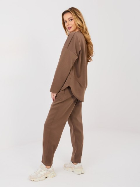 Damski dres masełko z ozdobnymi naszywkami brązowy
