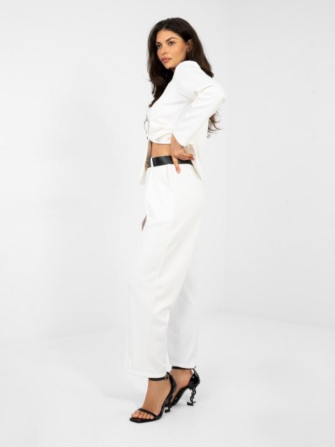 Spodnie joggersy masełko z ozdobnymi guzikami  ecru