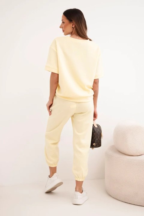 Komplet damski z wiskozy masełko z krótkim rękawem i spodniami żółty