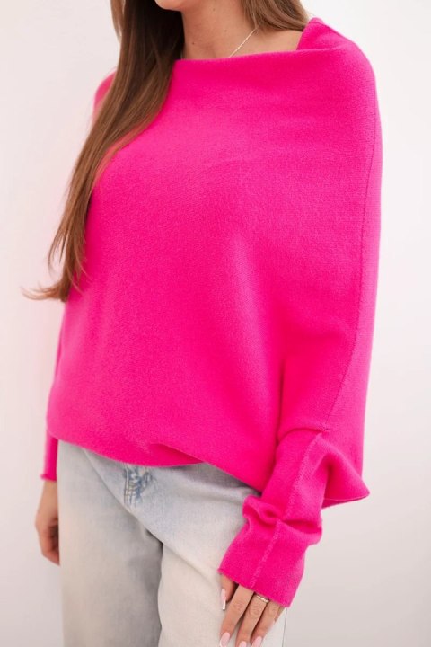 Elegancki fuksjowy sweter damski z wiskozy o asymetrycznym kroju typu nietoperz