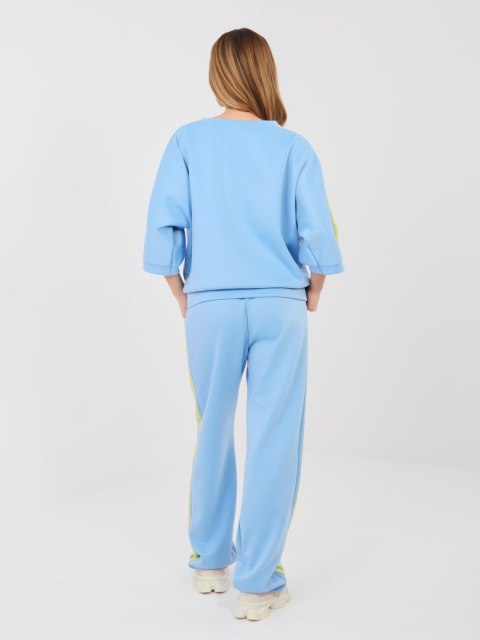 Komplet damski masełko z rękawem 3/4 i joggerami  niebieski
