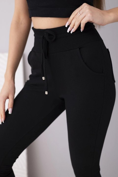 Czarne spodnie dresowe bawełniane z wysokim stanem