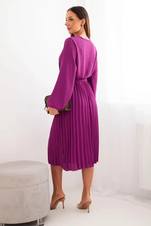 Sukienka wiązana z plisowanym dołem ciemno fioletowa