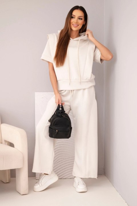 Beżowy komplet damski masełkowy z kapturem i wiązaniem