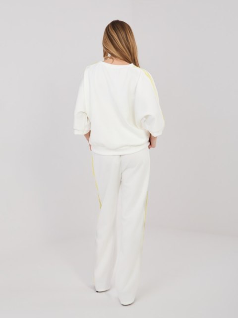 Komplet damski masełko z rękawem 3/4 i joggerami IT-KMPL-22215.77