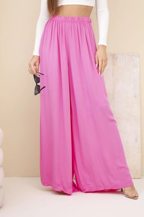 Różowe spodnie wiskozowe z szeroką nogawką