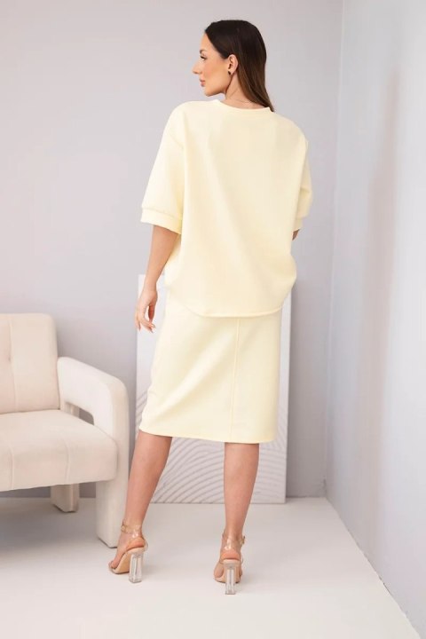 Żółty komplet damski masełkowy ze spódnicą midi