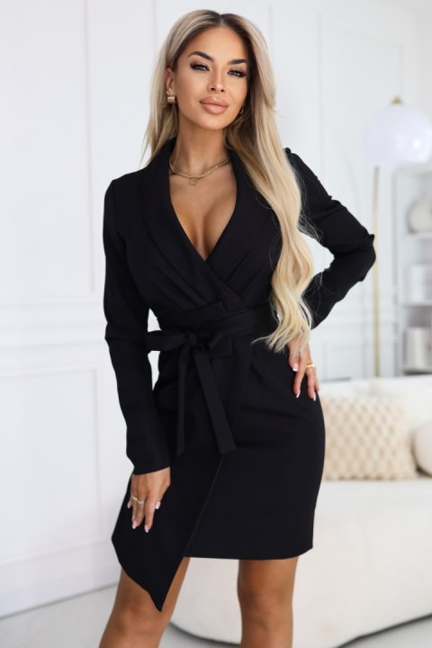 670-1 Elegancka sukienka marynarkowa z paskiem i asymetrycznym dołem - czarna