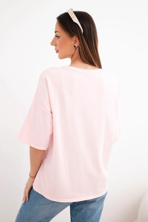 Bluzka damska bawełniana oversize z krótkim rękawem i modnym nadrukiem pudrowy róż