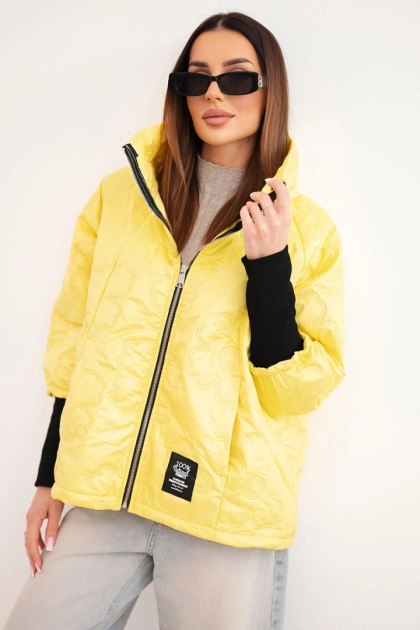 Kurtka damska wiosenna pikowana z ozdobnym tłoczeniem i zamkiem żółta