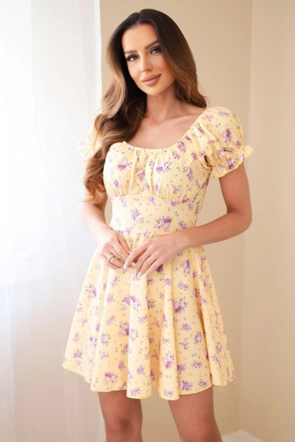 Sukienka damska w kwiaty z bufiastym rękawem i elastyczną talią żółta