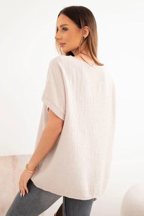 Bluzka damska bawełniana muślinowa oversize z dekoltem V i koronką beżowa