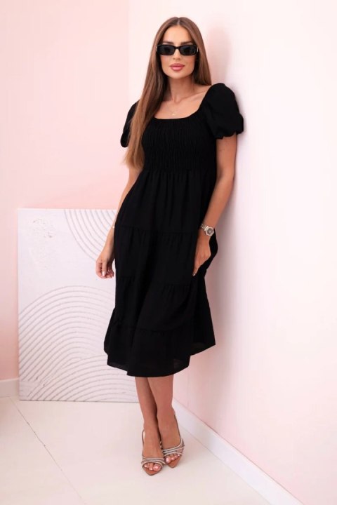 Czarna sukienka wiskozowa z bufiastym rękawem i marszczoną górą