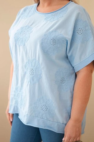 Bluzka damska bawełniana Plus Size z haftowanymi kwiatami niebieska