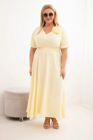 Sukienka damska wiskozowa Plus Size z dekoltem V i marszczoną talią żółta