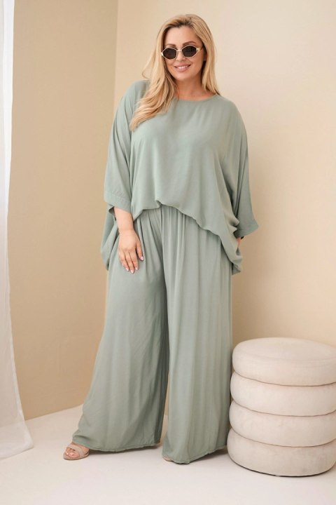Khaki wiskozowy komplet Plus Size z szerokimi spodniami i bluzką oversize