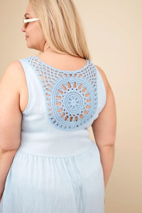 Sukienka damska Plus Size wiskozowa z koronką bez rękawów niebieska