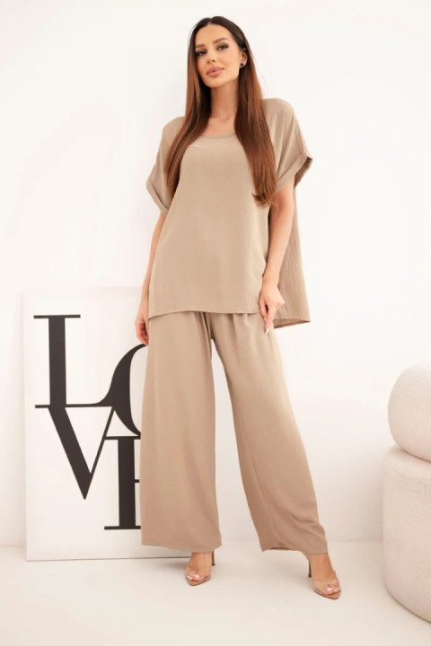 Komplet Plus Size w kolorze fango z bluzką oversize i szerokimi spodniami