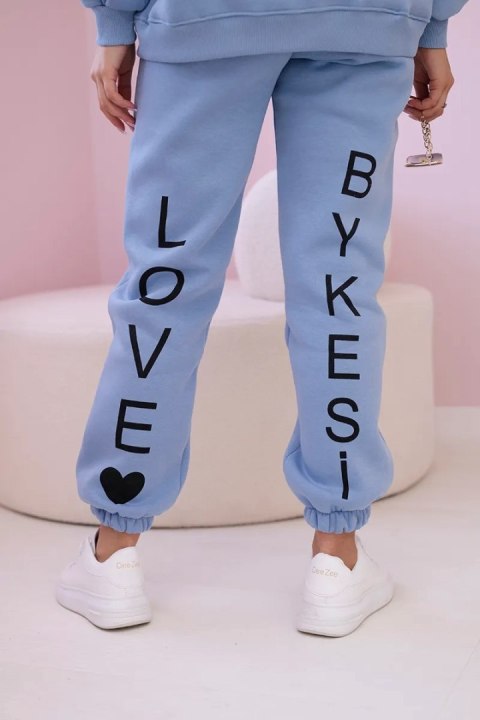 Niebieski bawełniany komplet dresowy z modnym nadrukiem