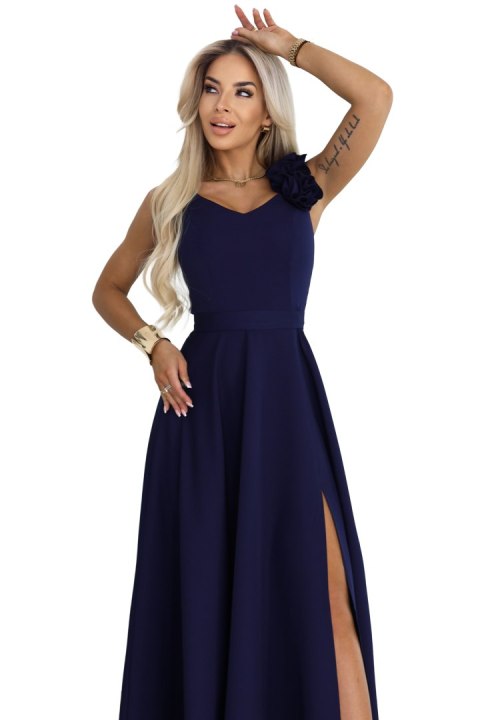 643-4 Elegancka wieczorowa suknia maxi z rozcięciem i różami - granatowa - M