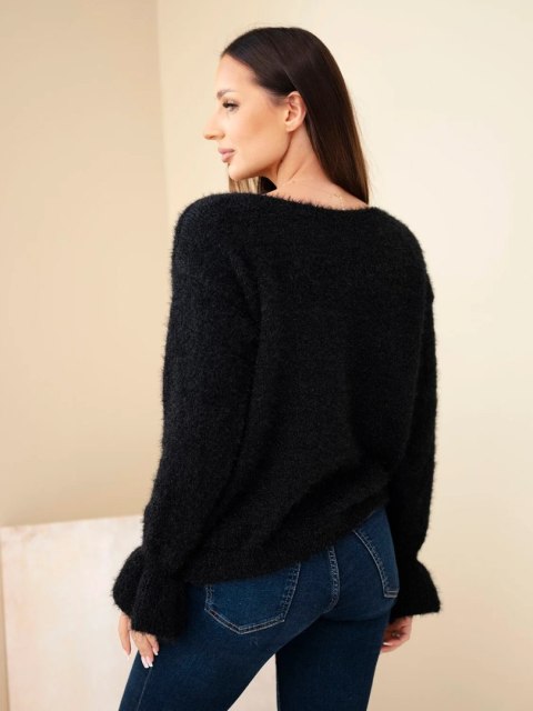 Sweter damski z moherem i wełną z falbaną przy rękawach czarny