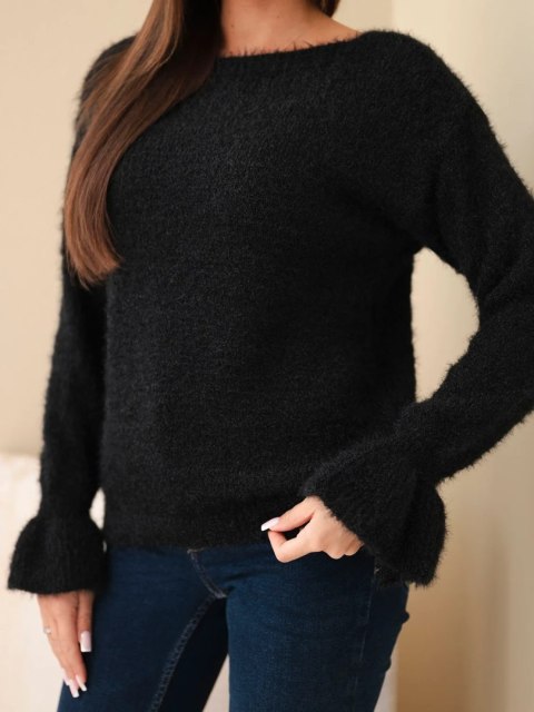 Sweter damski z moherem i wełną z falbaną przy rękawach czarny