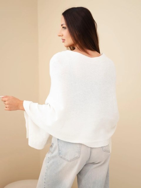 Sweter damski ponczo z baby alpaki z guzikami ecru