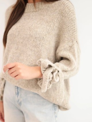 Sweter damski oversize z wiązaniami przy rękawach ciemny beżowy