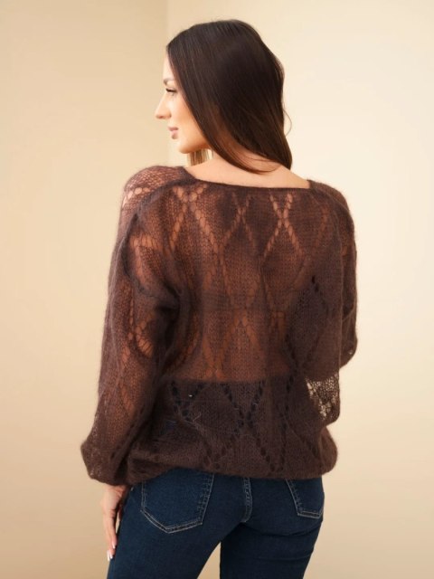 Sweter damski w 80% z moheru ażurowy z dekoltem V brązowy