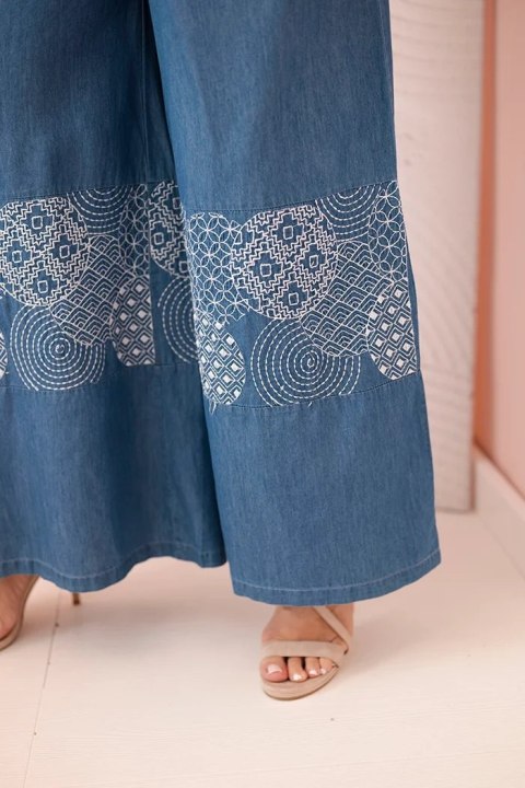 Spodnie damskie Plus Size z szeroką nogawką i haftem etnicznym jeansowe