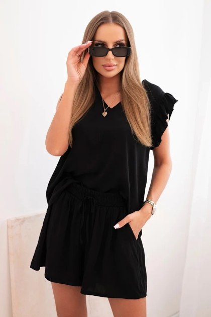 Komplet damski z wiskozy bluzka z falbankami i krótkie szorty czarny
